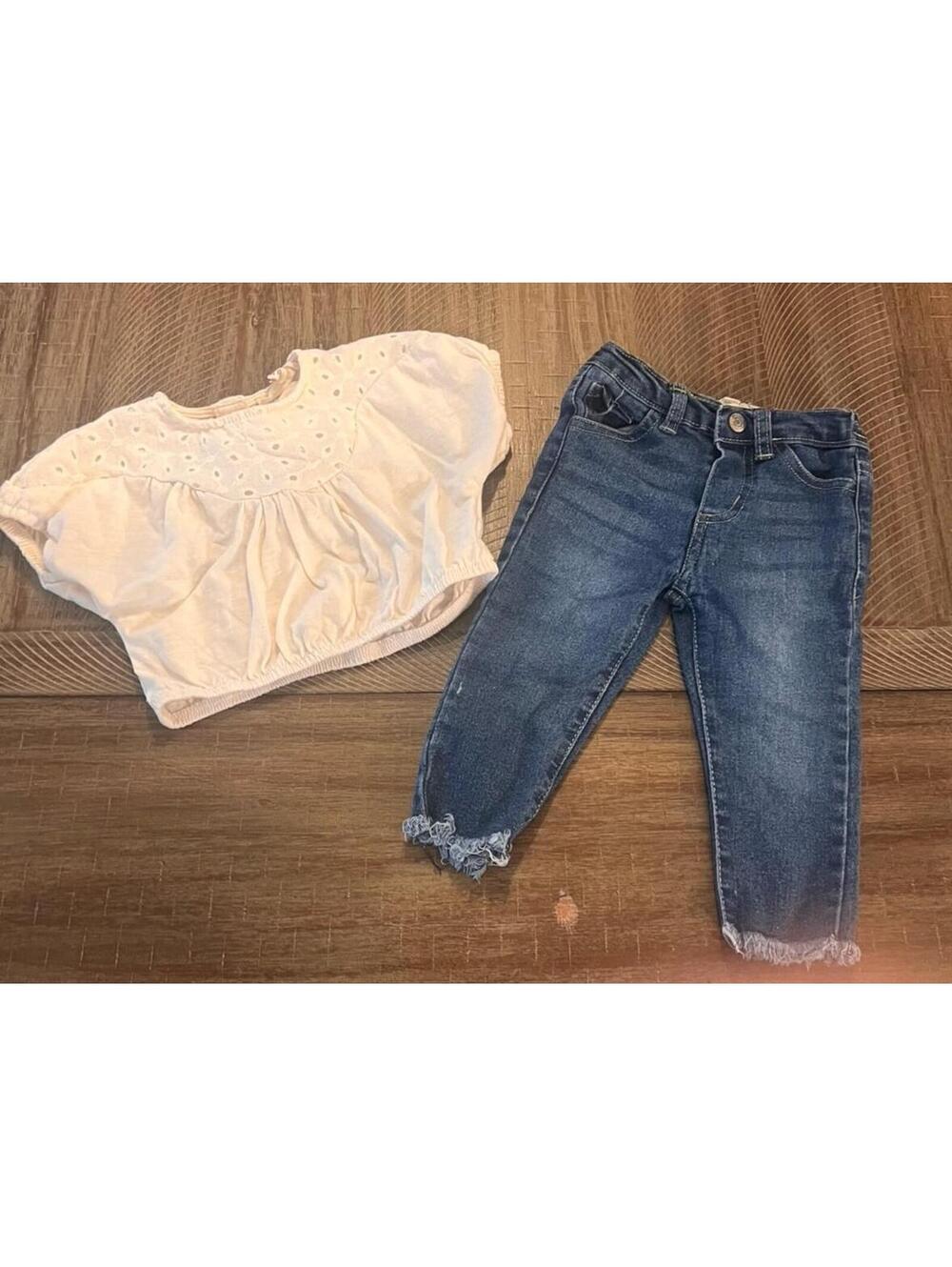 Jessica Simpson Baby Girls 12M Frayed Skinny Jeans and White Eyelet Top Set